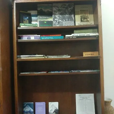 Apartmaji Katrc *